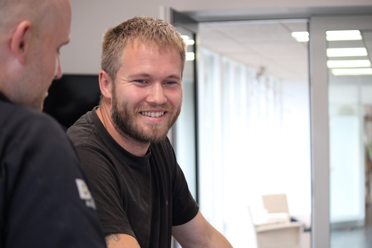 nærbillede af Buus Køle-service ansat